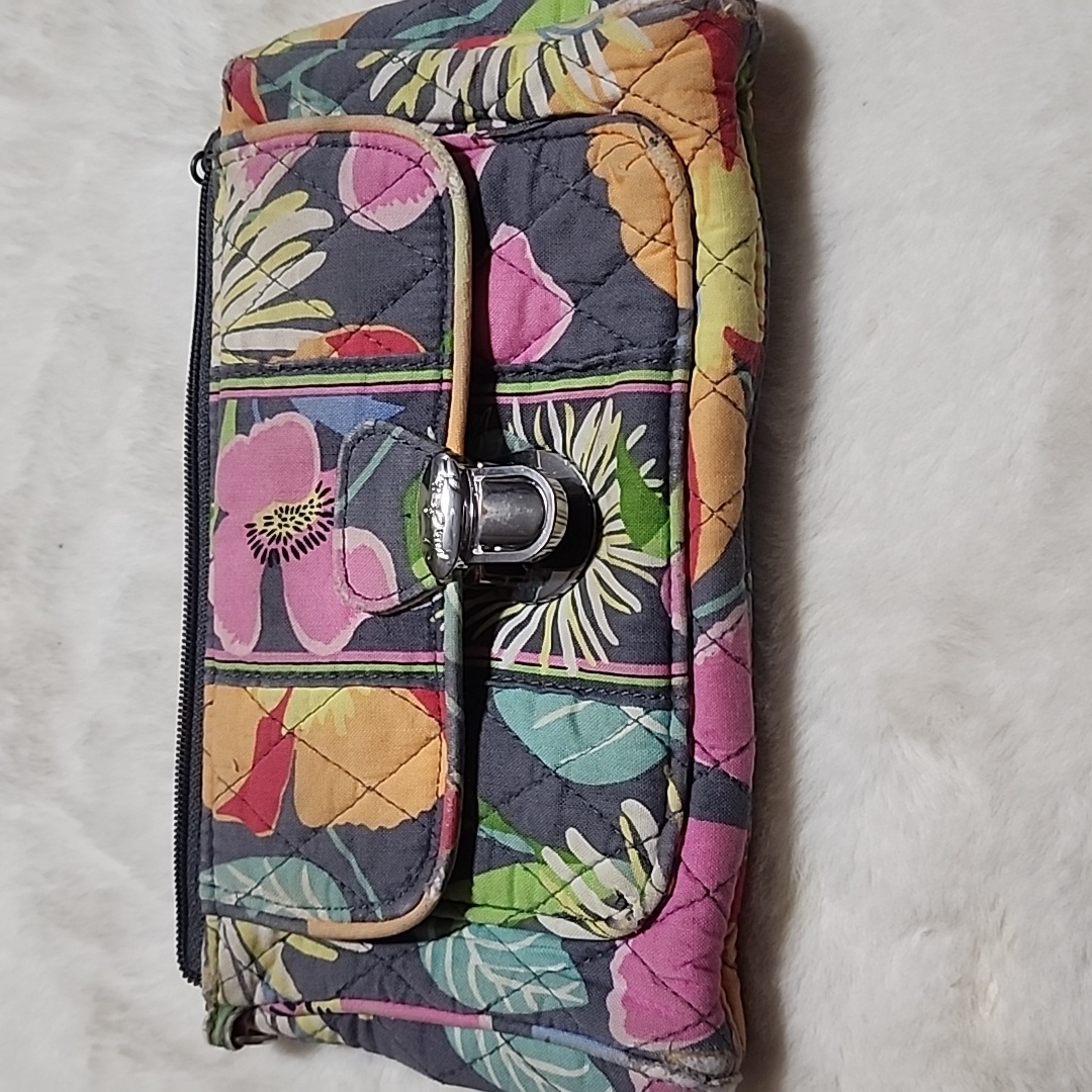 Preowned  Vera Bradley Hand Bag